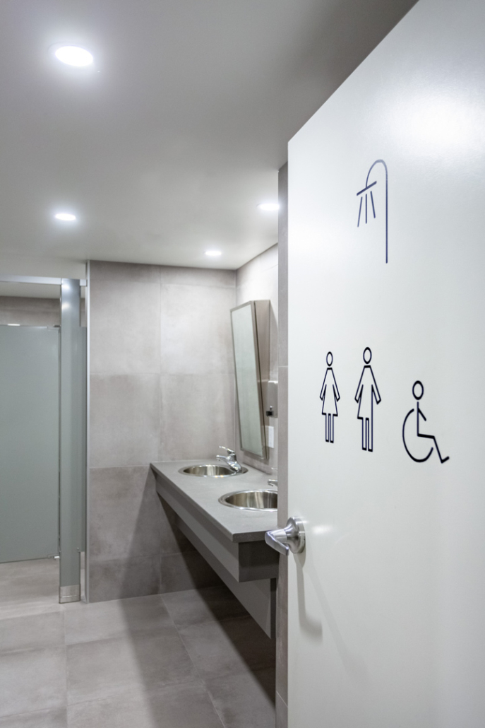 Toilettes et salle de bain pour femmes et personne non-binaires